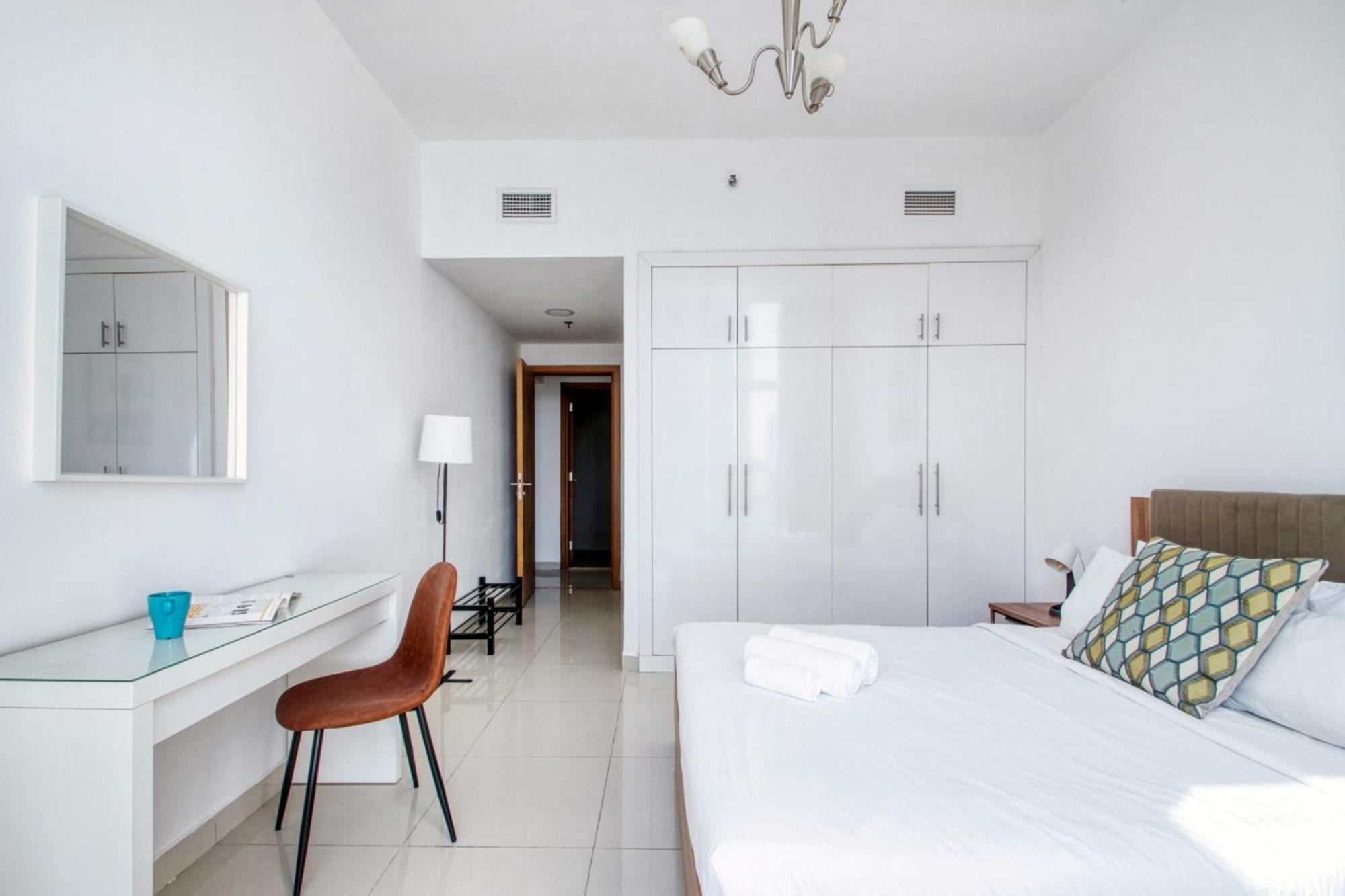 Appartamento Iconic 2Br With Marina Views Dubai Esterno foto